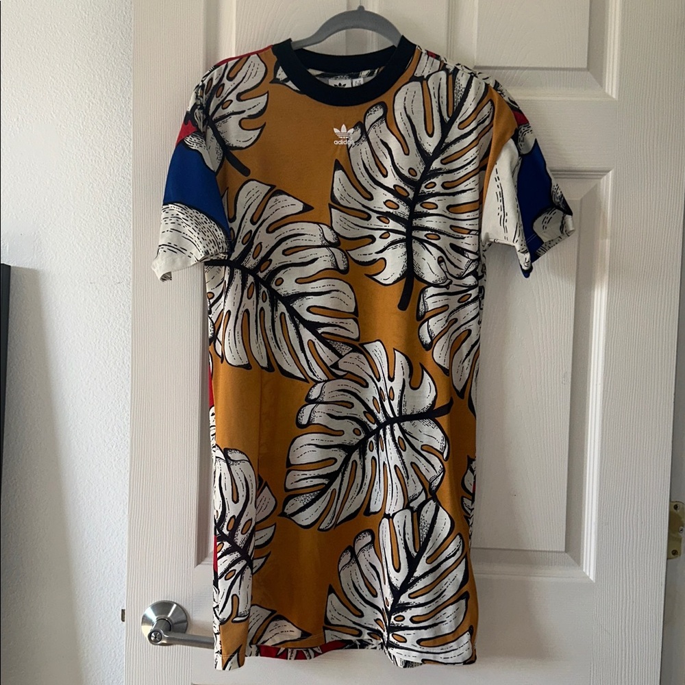 EUC Adidas Graphic Dress in size S
